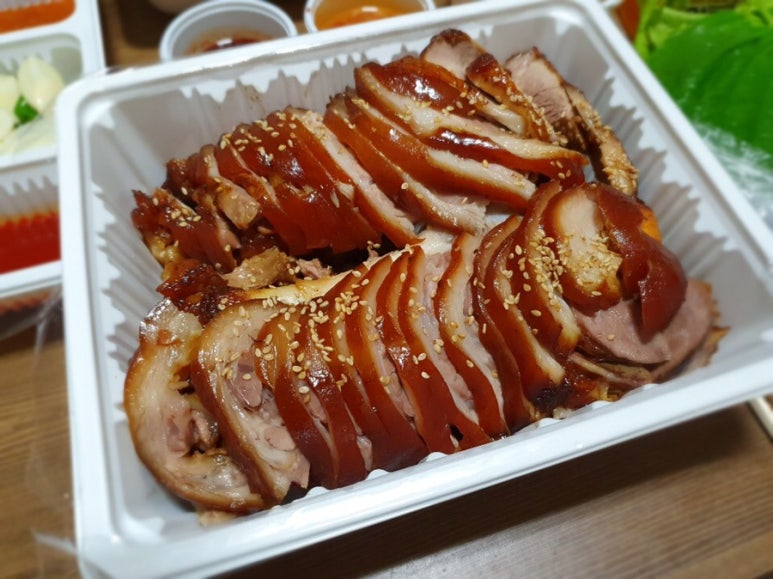 으뜸왕족발 이미지