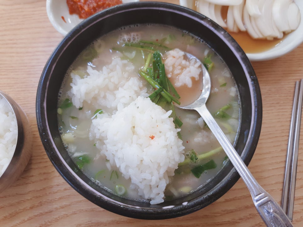 쌍둥이 돼지국밥 이미지