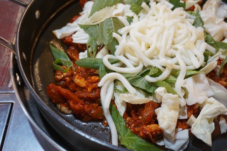 쭌식당&헬로팬 이미지
