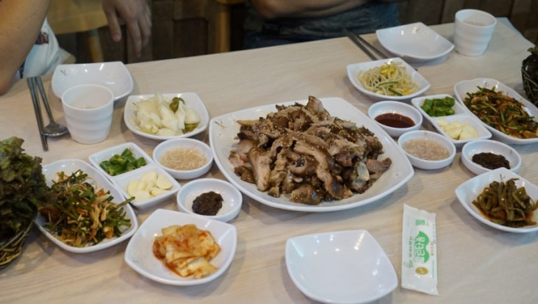 국수랑족발이랑 이미지