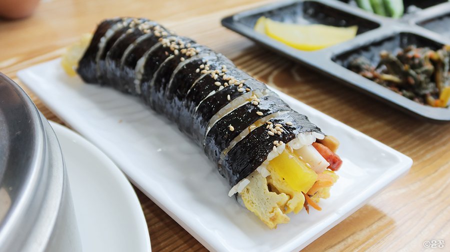 뚱김밥과국수 이미지