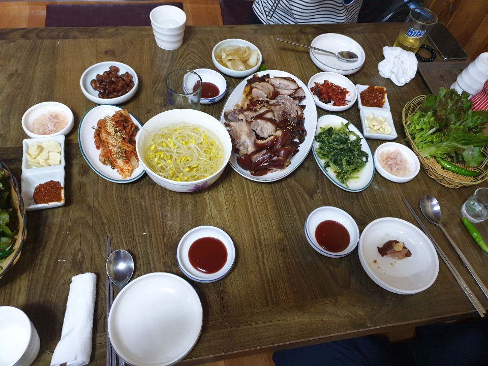 상무한방왕족발 이미지