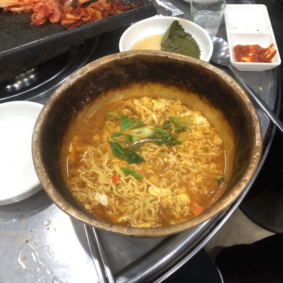 산본꽃돼지 이미지