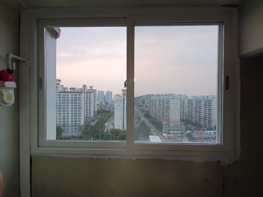국제샷시;유리 이미지