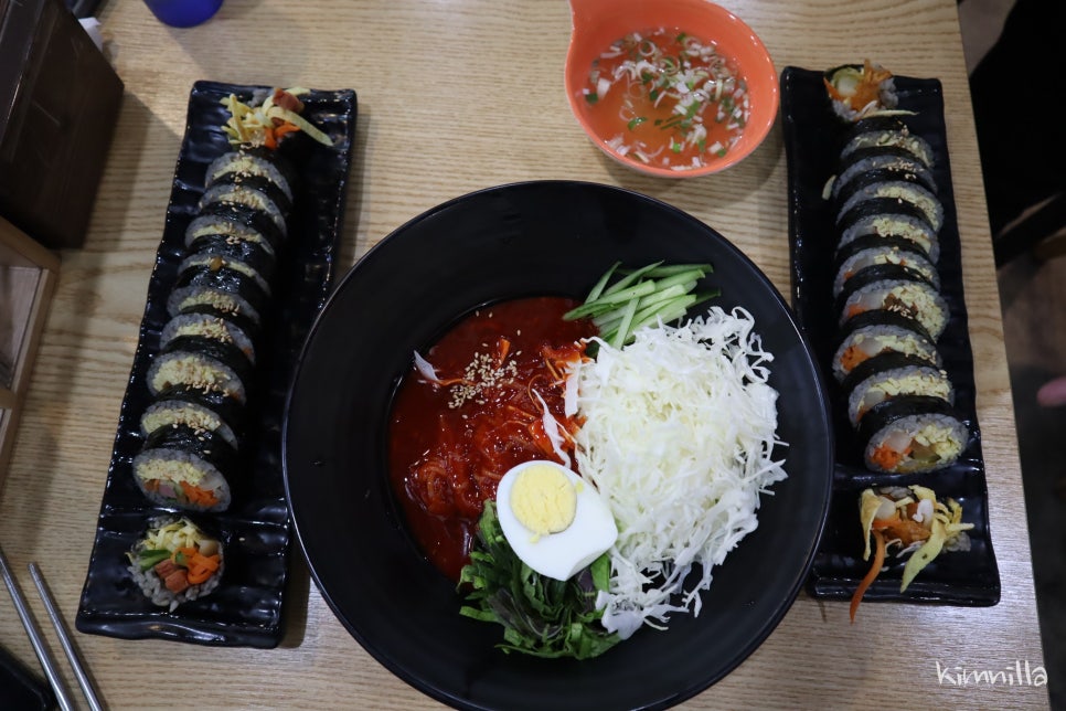 까망김밥 이미지