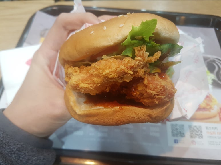 맘스터치 반석점 이미지