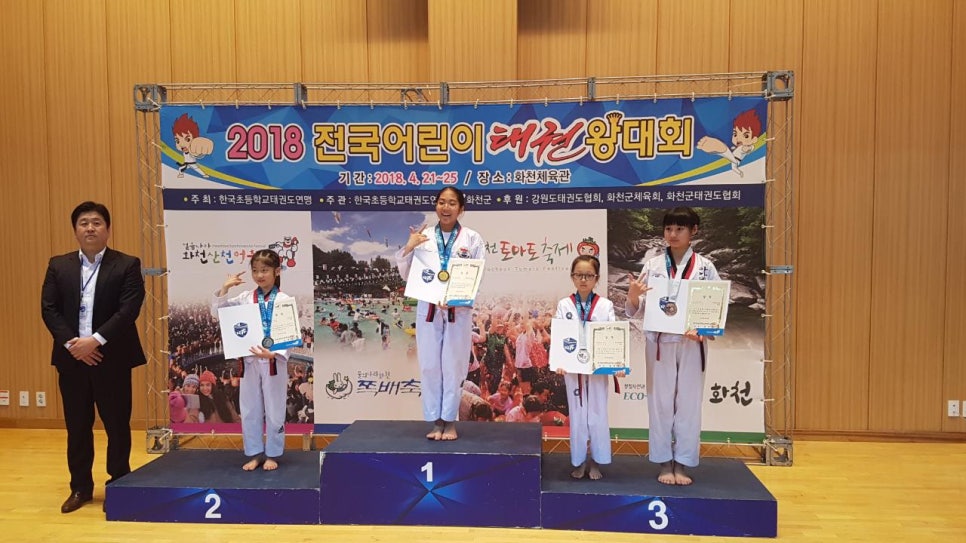 카페 보브르 이미지