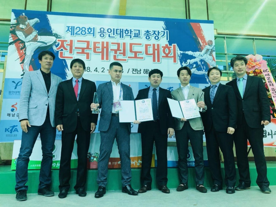 카페 보브르 이미지