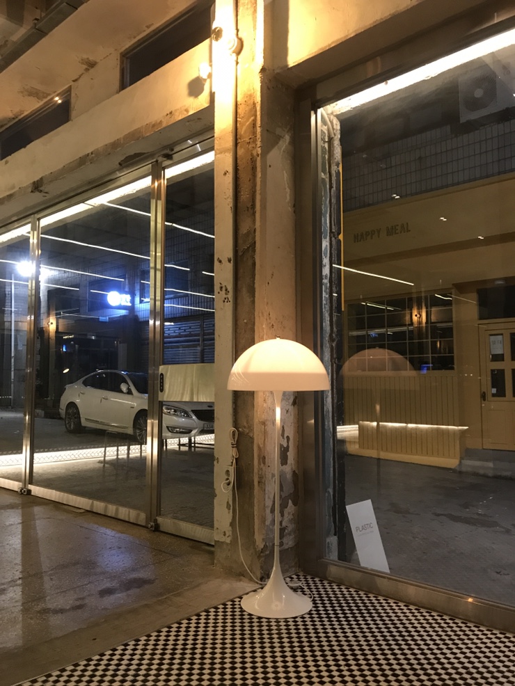 플라스틱카페 이미지