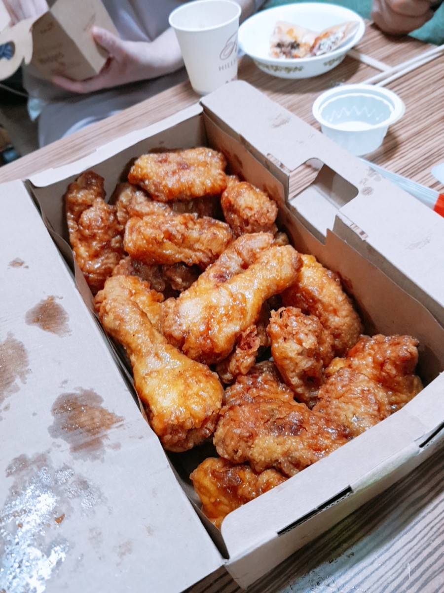 교촌치킨 이미지
