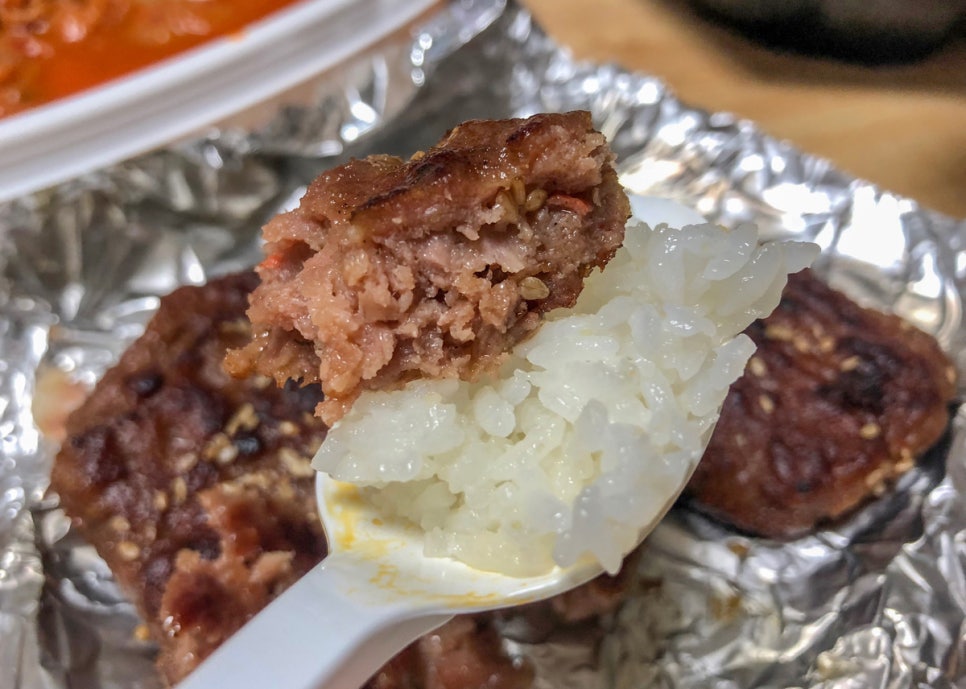 고기 품은 김치찜 이미지