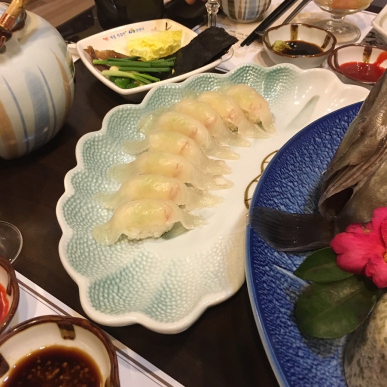 유하일식 이미지