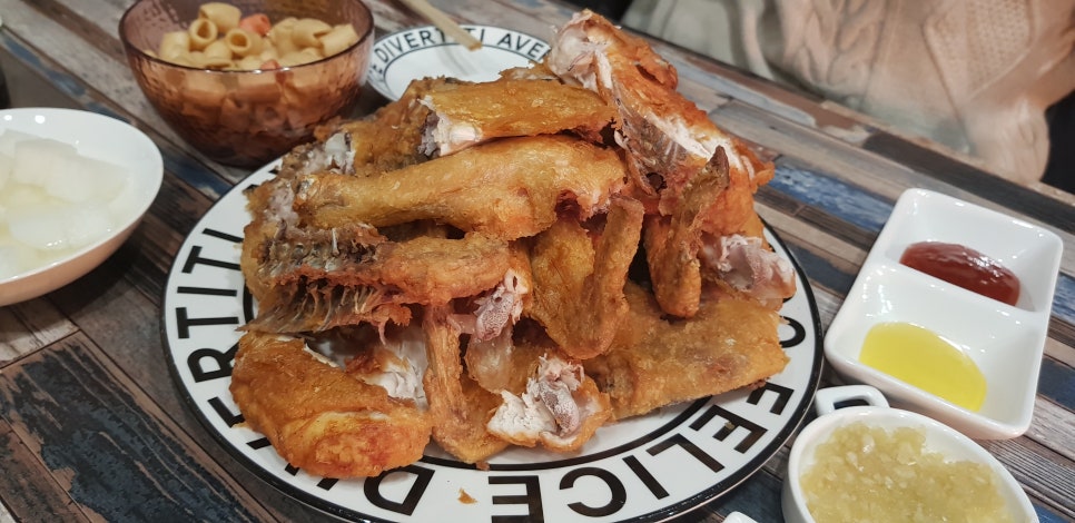 우방치킨 이미지