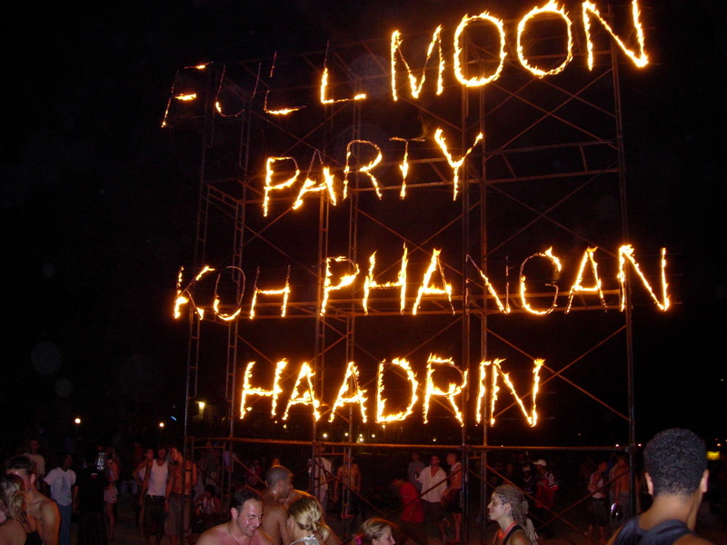 풀문(FullMoon) 이미지