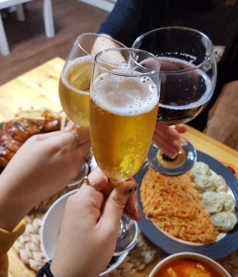 비앤비치킨 이미지