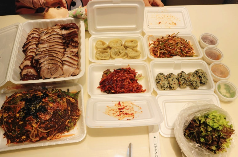 형님족발보쌈 이미지