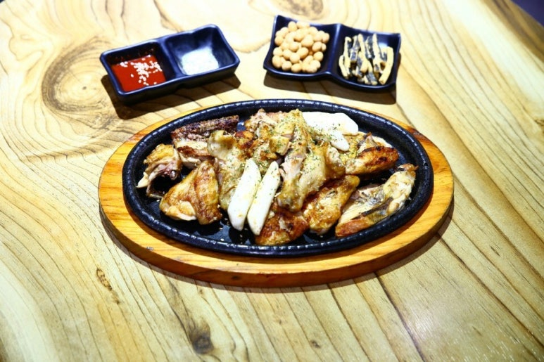 둥지숯불바베큐 이미지