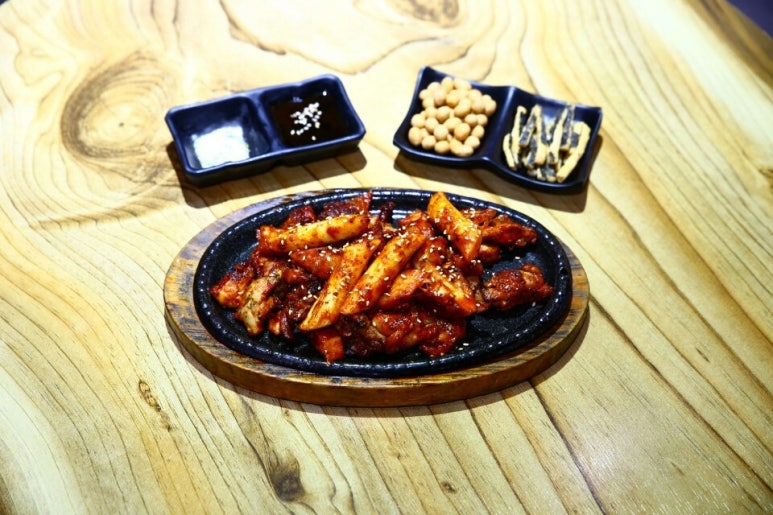 둥지숯불바베큐 이미지