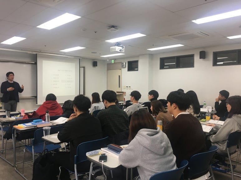 더옴니&파트너스 이미지