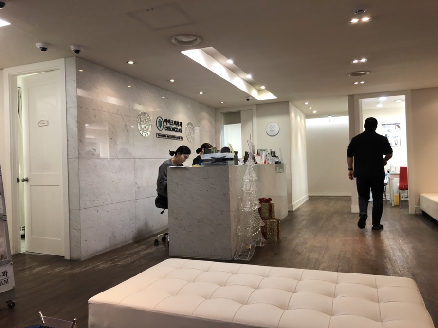 청담아이스피부과의원 이미지