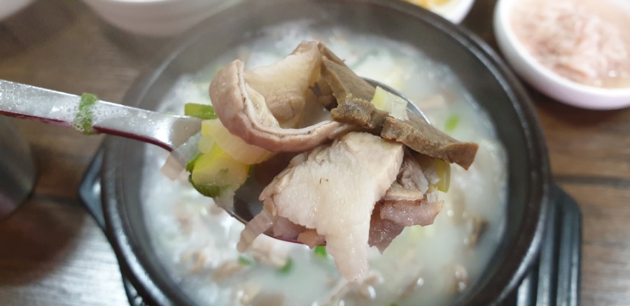 송이돼지국밥 이미지