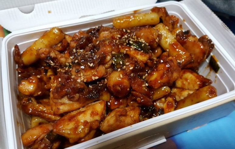 지코바숯불양념치킨 이미지