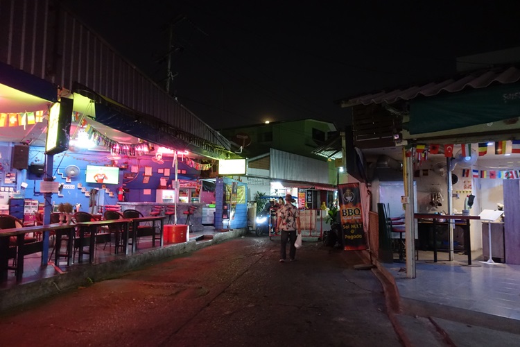 비비큐치킨식당 이미지