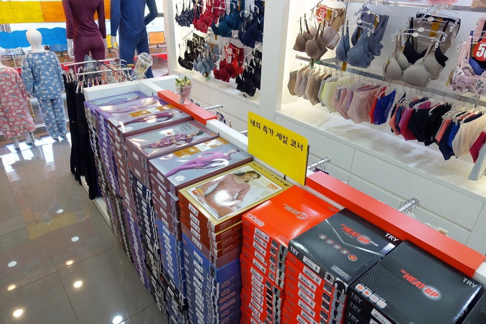속옷상설할인매장 이미지