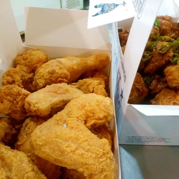 바다풍경치킨 이미지