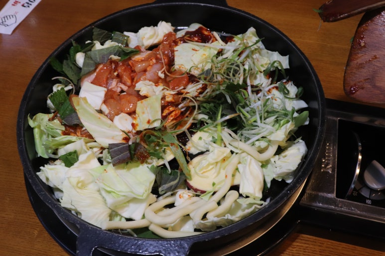 박가부대치즈닭갈비 이미지