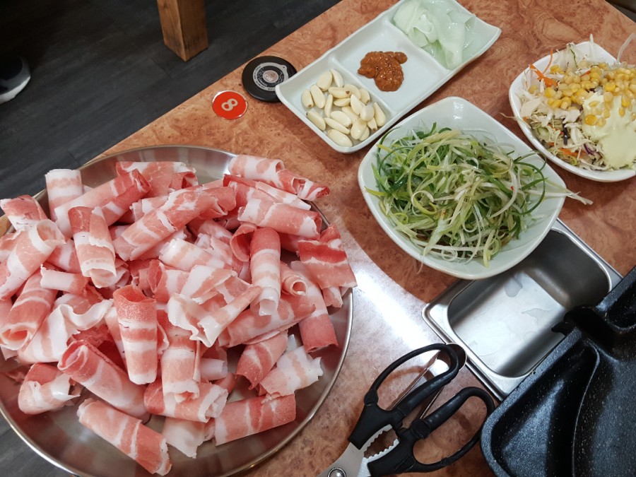뚜벅이웰빙삼겹 이미지