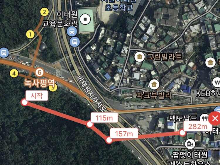 아식스이태원직영점 이미지