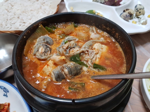 꺼먹동네 이미지