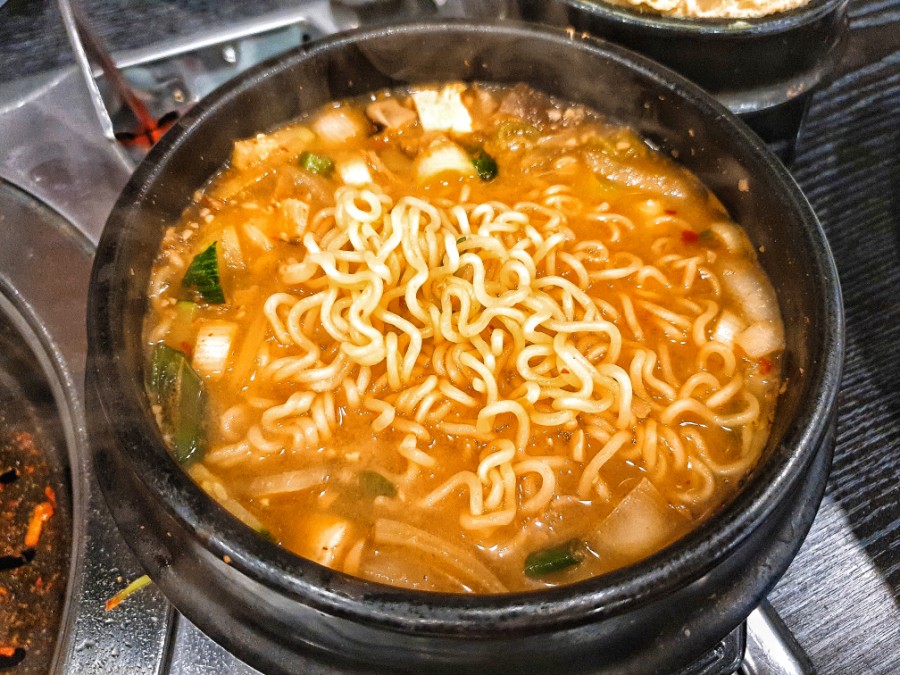 더삼겹 이미지