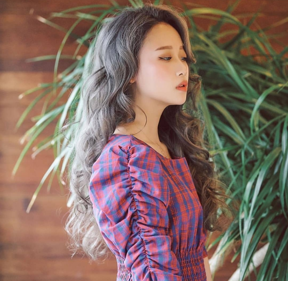 애쉬그레이 이미지