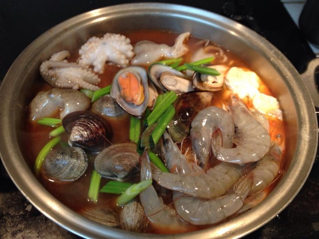 제철해물탕 이미지