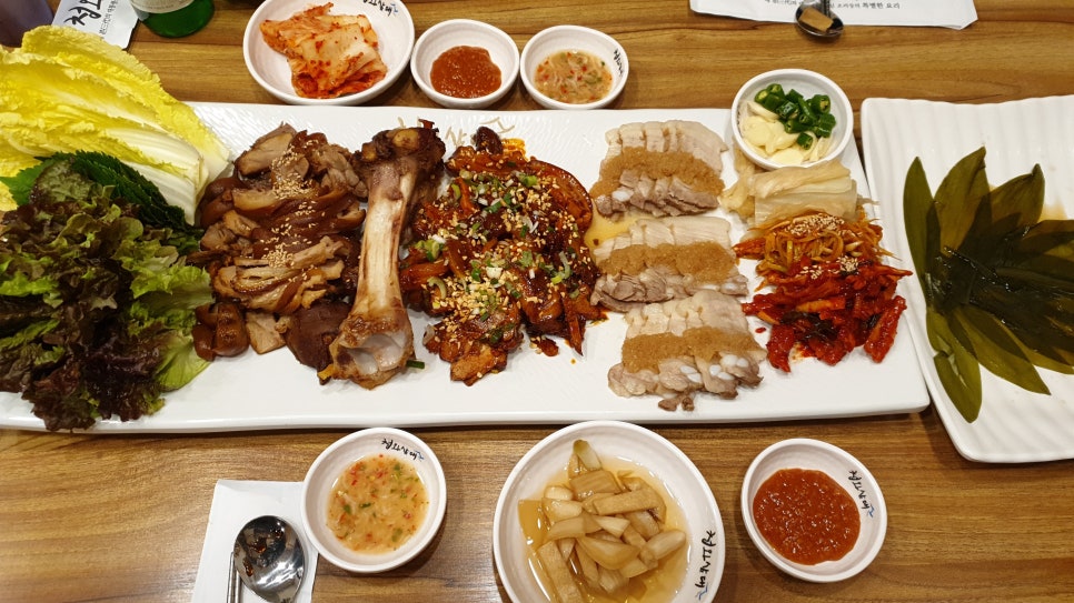 족발창고 이미지