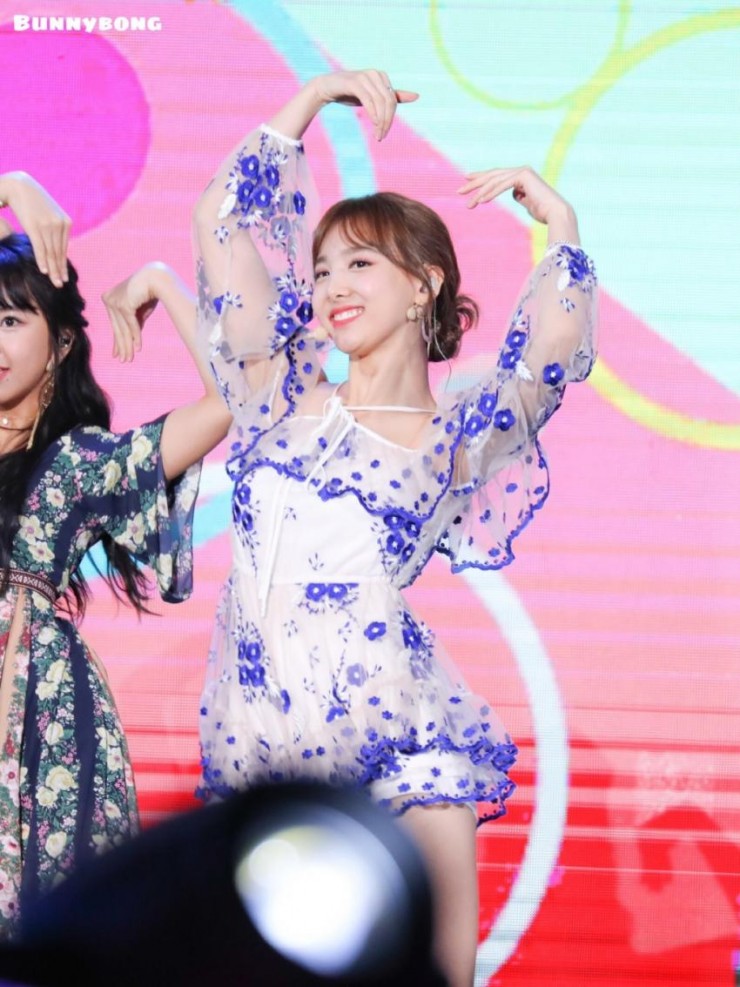 낙낙(Knock Knock) 이미지
