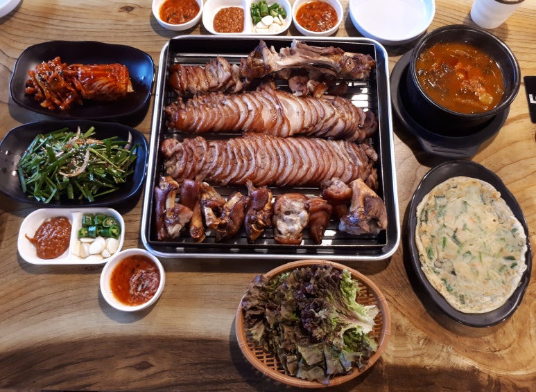앞발만숯불족발 이미지