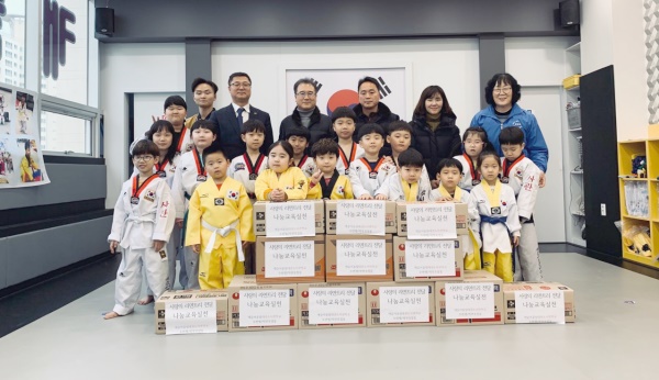 학교문구 이미지