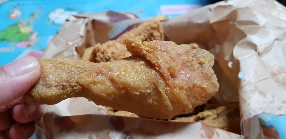 쌀통닭 이미지