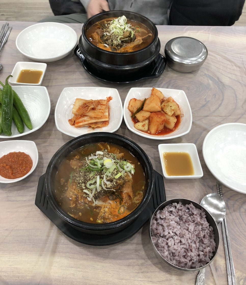 큰손뼈다귀감자탕 이미지