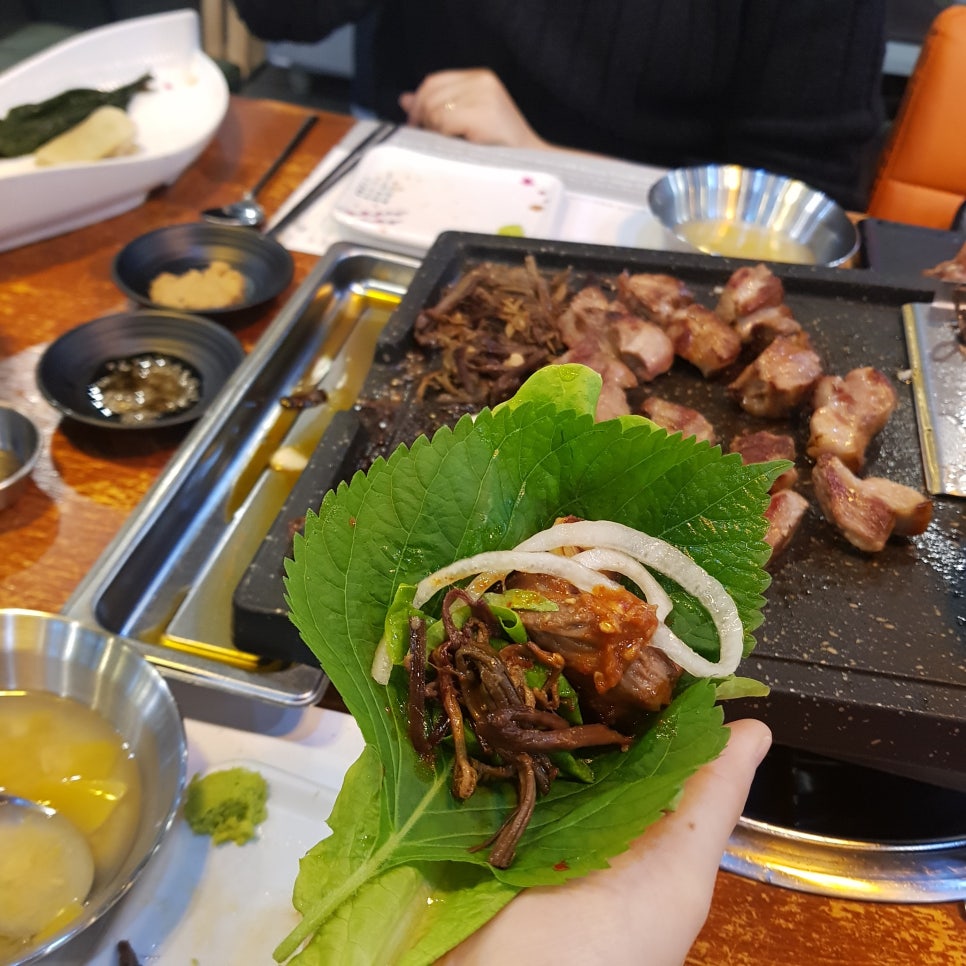 흑돼지잡스 이미지