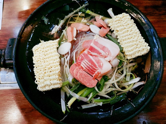 뚜껑집부대찌개 이미지