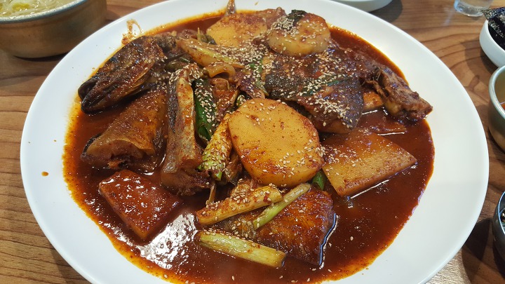 또와유모듬참숯불생선구이 이미지