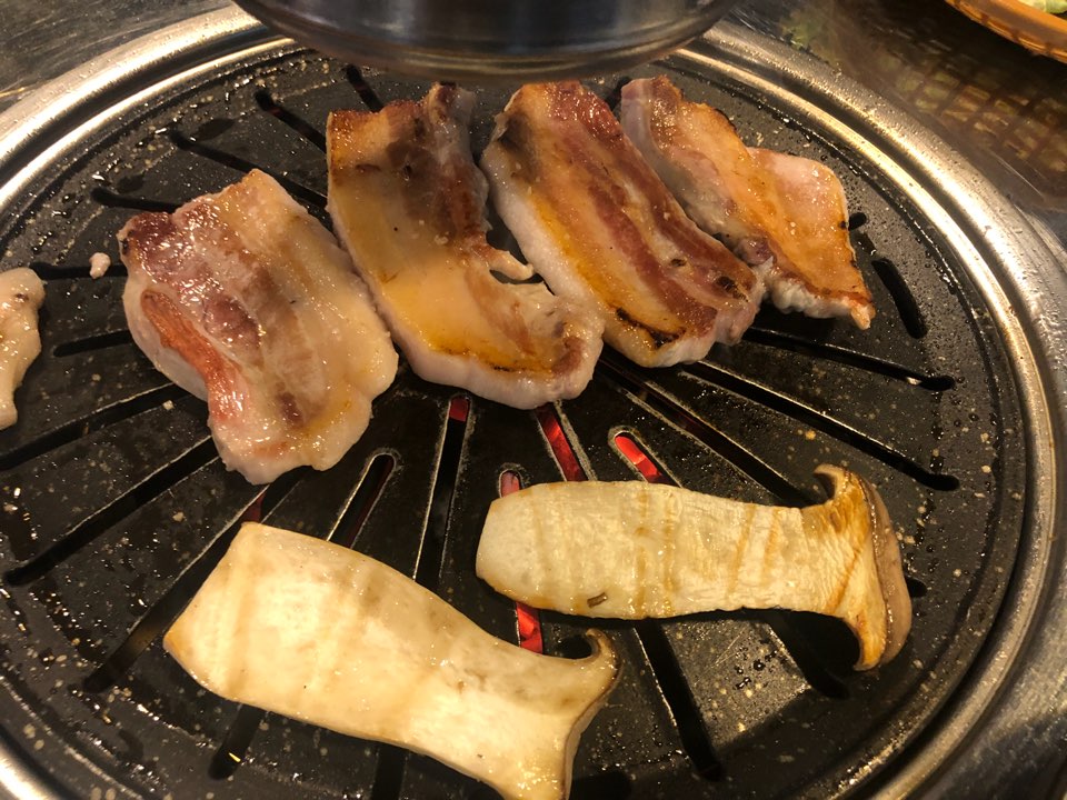 청춘뒷고기 이미지