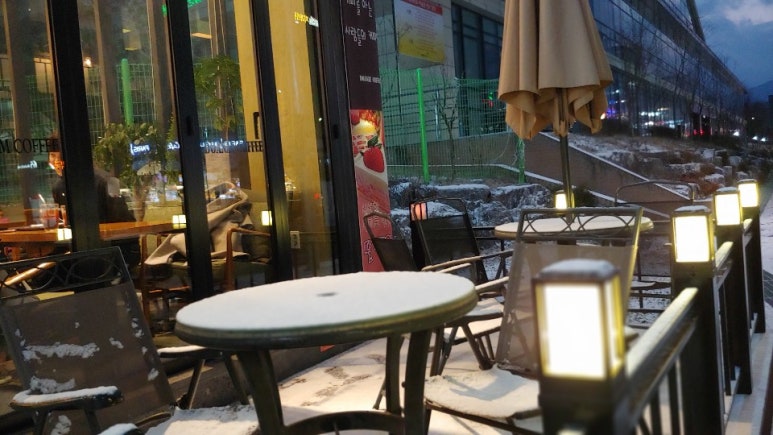 여름이와 겨울이카페 이미지