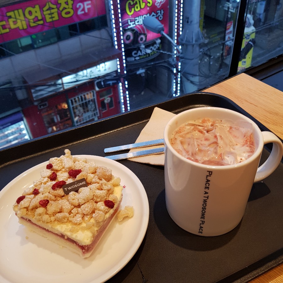 투썸플레이스천안신부점 이미지