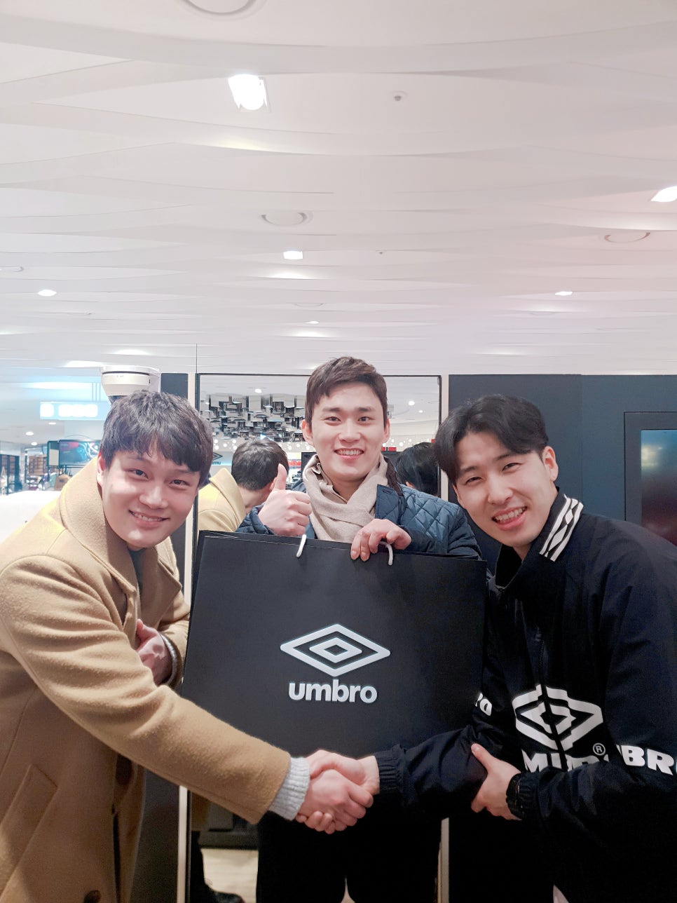 엄브로두타 이미지