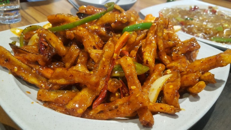 호반반점 이미지